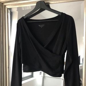 Cropped Athleta top